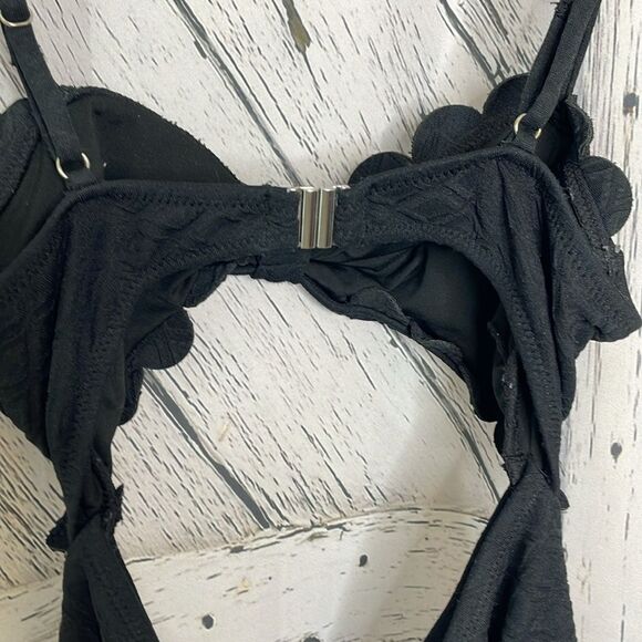 Cupshe Swimsuit Cut-Out One Piece Black M - Picture 6 of 9